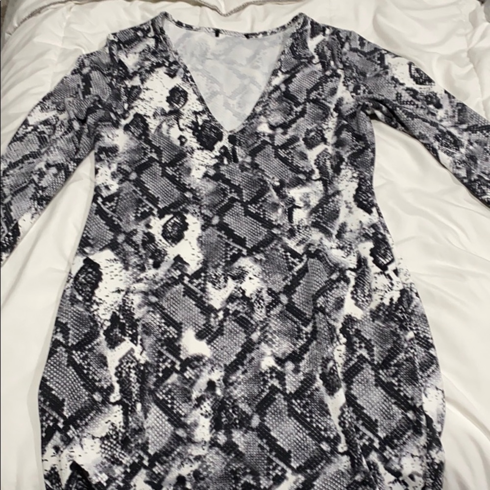SNAKE DRESS. SUPER STRETCH